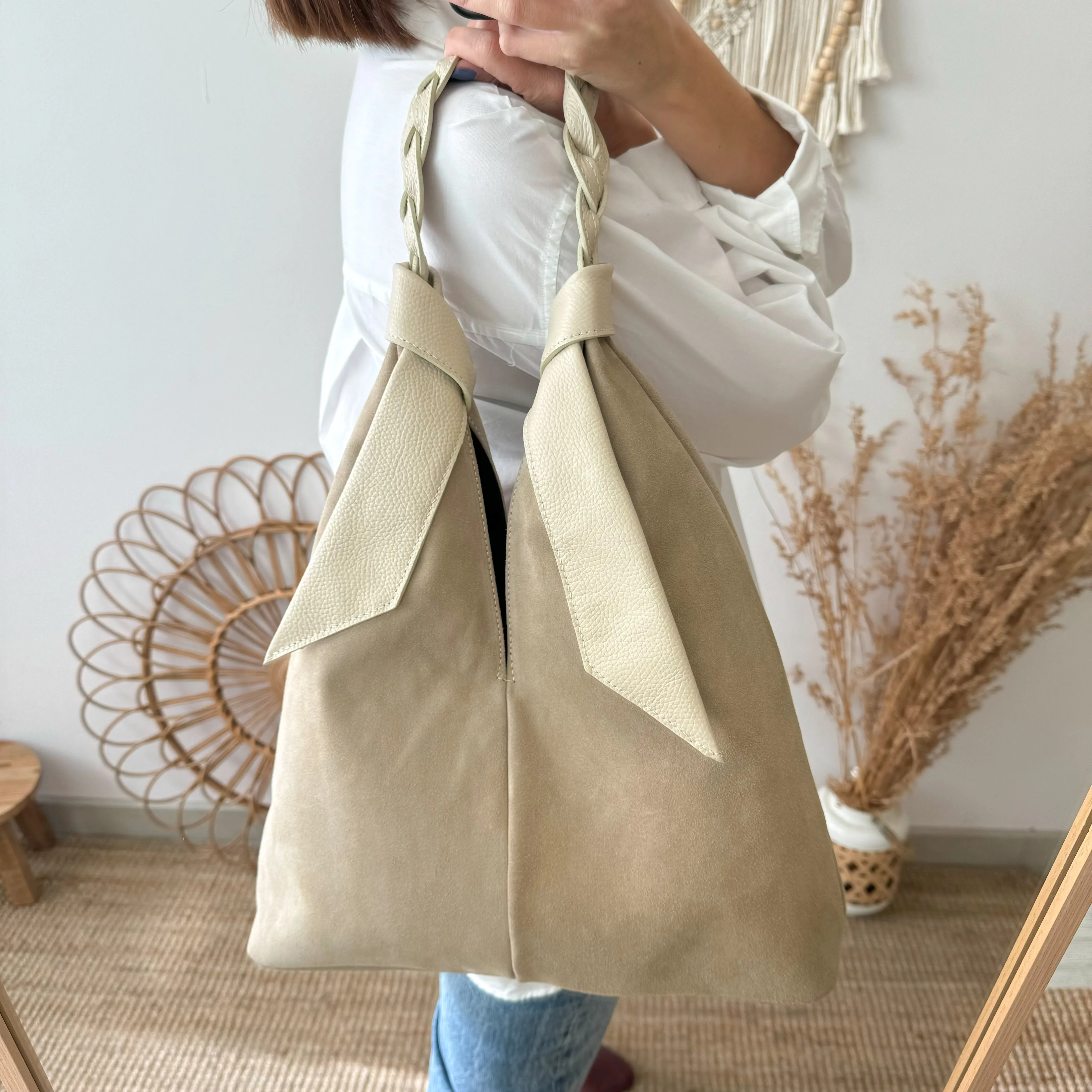 Bolso serraje asa trenza en piel beige