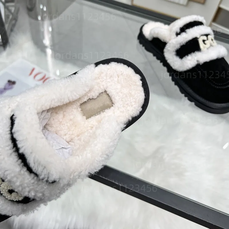 Luxury Fashion Casual Cotton Fur Winter Women Zapatos clásicos de lana Slippers de lujos de lujo Sandalias planas de interiores 