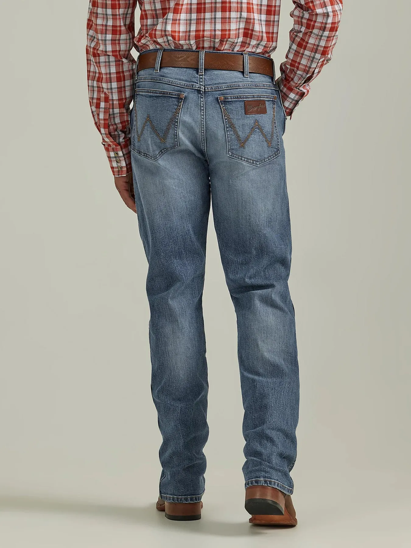 Men's Wrangler Retro Slim Fit Bootcut Jean in Beauford-