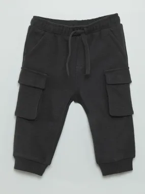 Pantalón de chándal con bolsillos laterales - NEGRO