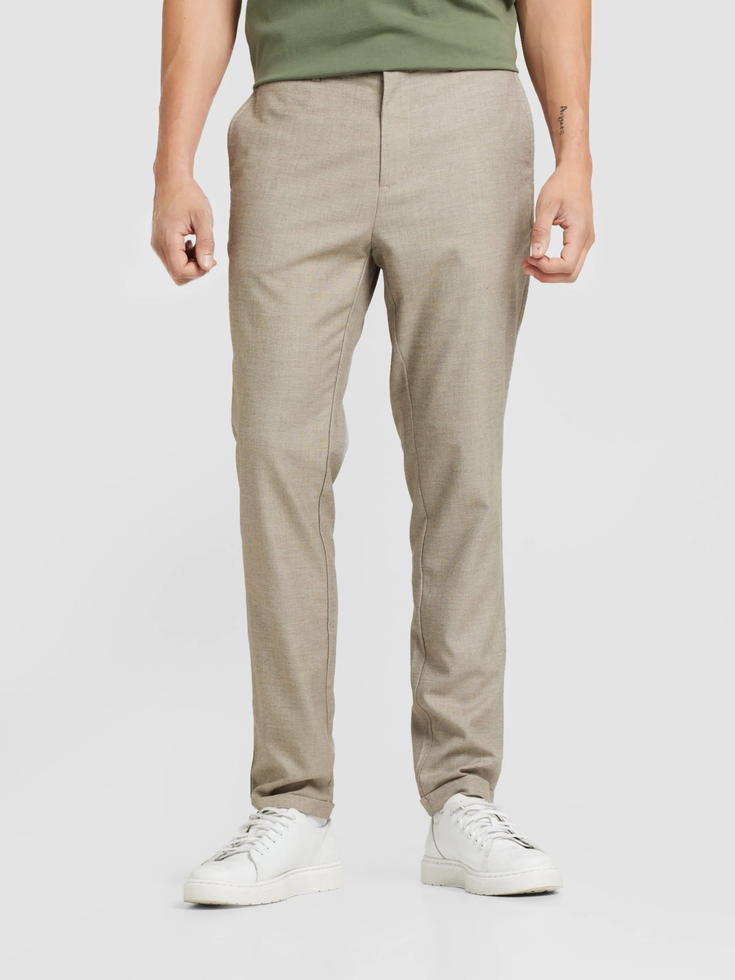 regular Pantalón chino 'Liam' Matinique en Beige Oscuro