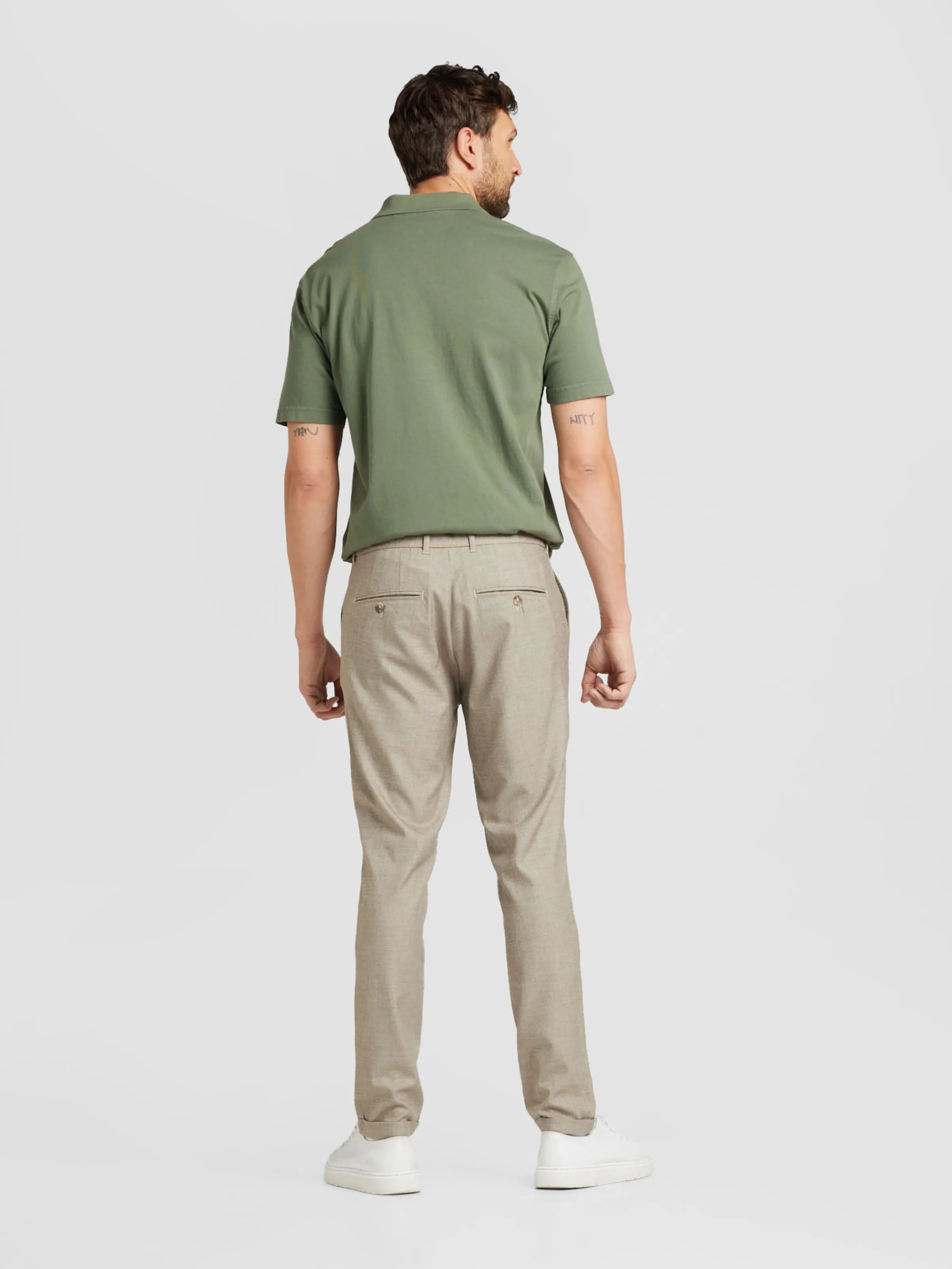 regular Pantalón chino 'Liam' Matinique en Beige Oscuro