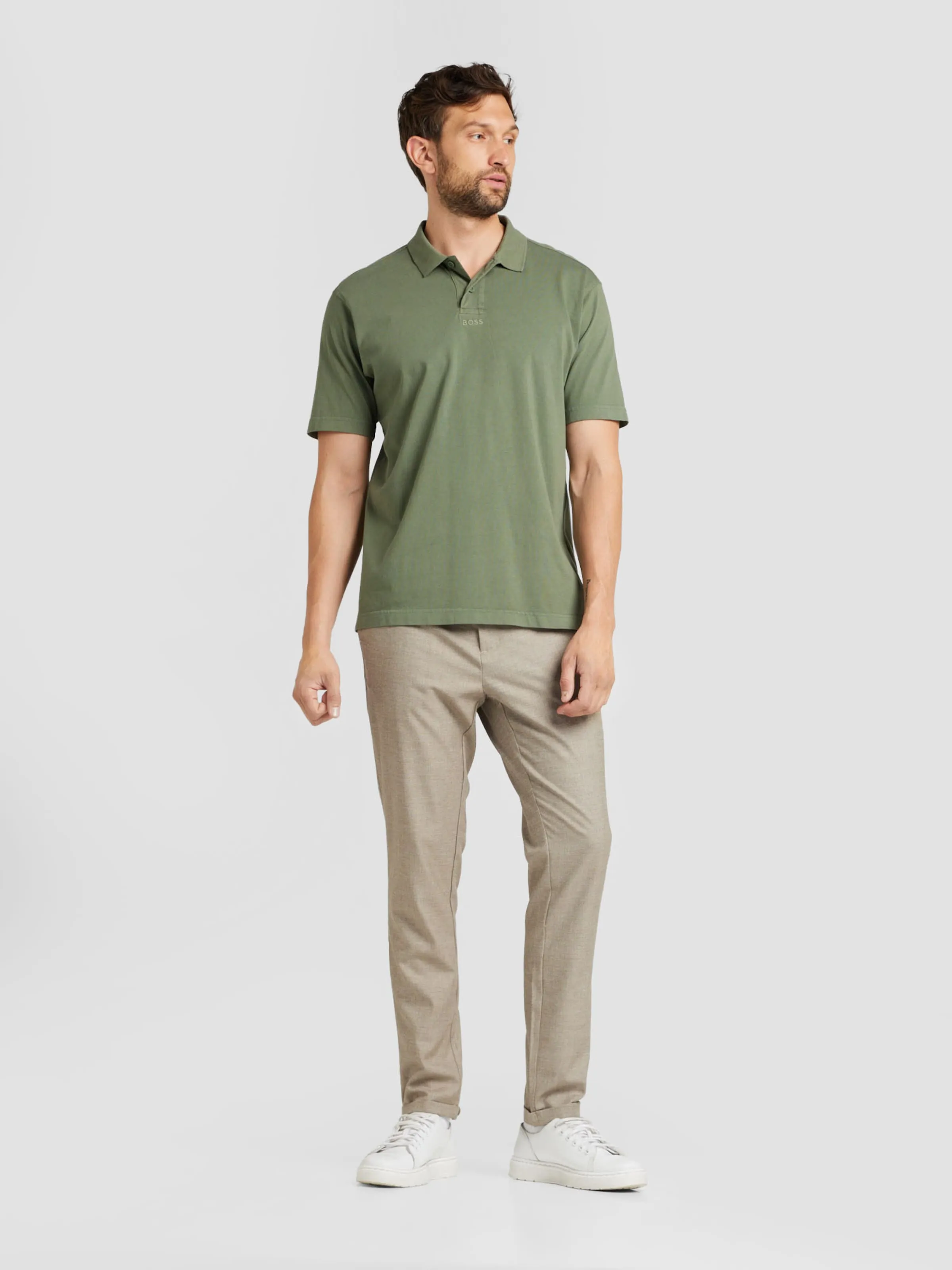 regular Pantalón chino 'Liam' Matinique en Beige Oscuro